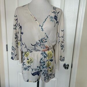 V-neck one piece shorts romper